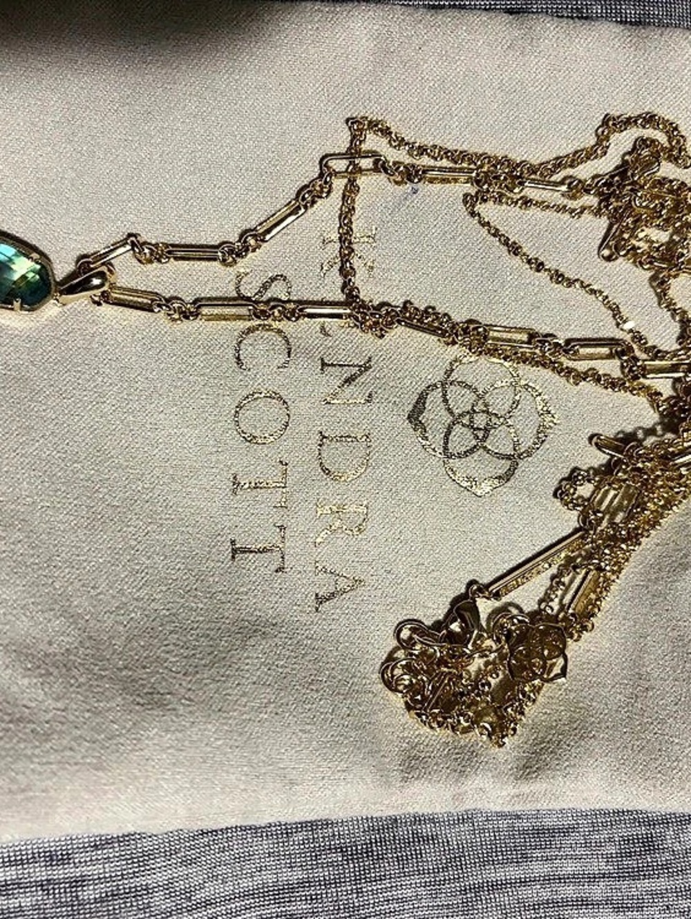 Kendra Scott Elisa Multi Strand Necklace Gold & Green Pendant Necklace Like New